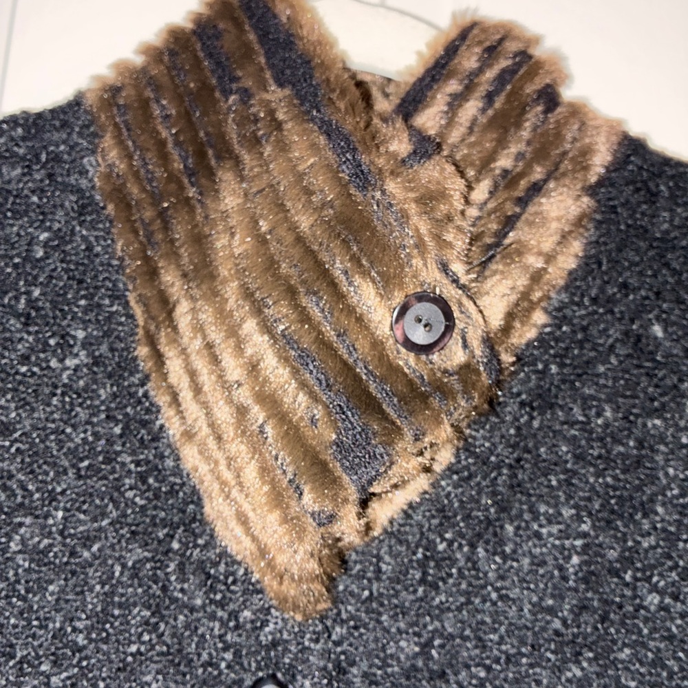 TIB‎ Design Women's Black and Brown Jacket.  
Sz XS